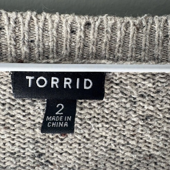 Torrid size 2 (2X) Pullover Cable Front Tunic Sweater, Taupe - Picture 4 of 7
